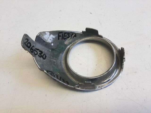 bontott FORD FIESTA VI Első Lökhárító Jobb Díszrács
