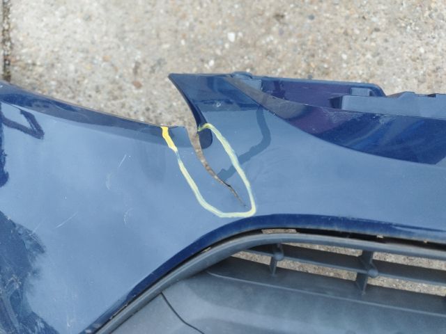 bontott FORD FIESTA VI Első Lökhárító (Részeivel)