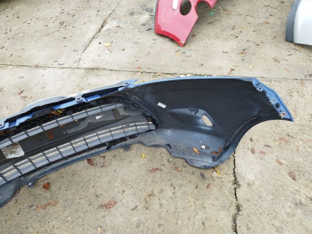 bontott FORD FIESTA VI Első Lökhárító (Részeivel)