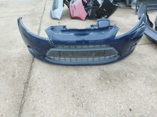 bontott FORD FIESTA VI Első Lökhárító (Részeivel)