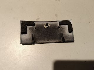 bontott FORD FIESTA VI Első Tároló Rekesz Fedél