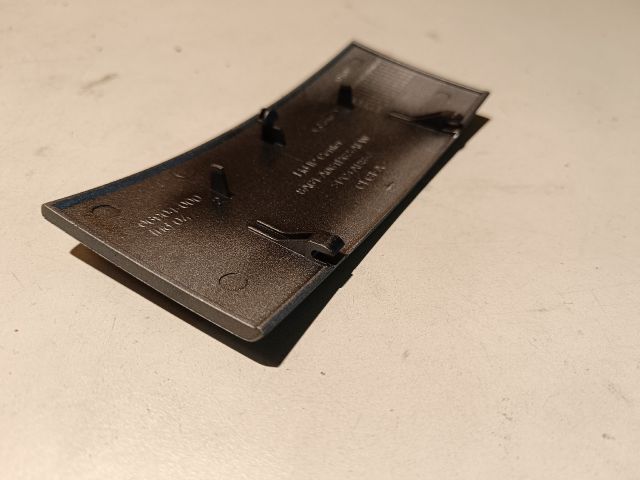 bontott FORD FIESTA VI Első Tároló Rekesz Fedél