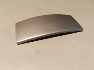 bontott FORD FIESTA VI Első Tároló Rekesz Fedél