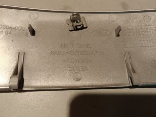 bontott FORD FIESTA VI Első Tároló Rekesz Fedél