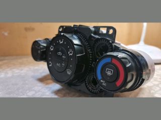 bontott FORD FIESTA VI Fűtéskapcsoló (digit klímás)