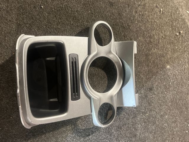 bontott FORD FIESTA VI Fűtéskapcsoló Keret