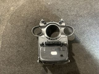 bontott FORD FIESTA VI Fűtéskapcsoló Keret