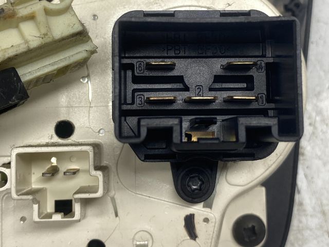 bontott FORD FIESTA VI Fűtéskapcsoló (manuális klímás)