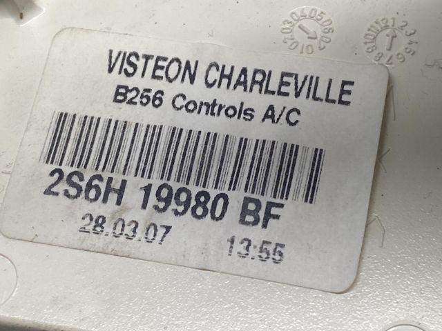 bontott FORD FIESTA VI Fűtéskapcsoló (manuális klímás)