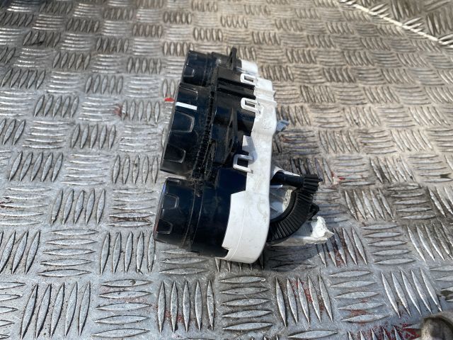 bontott FORD FIESTA VI Fűtéskapcsoló (manuális klímás)