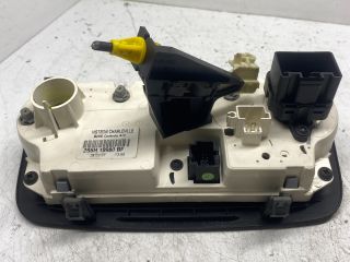 bontott FORD FIESTA VI Fűtéskapcsoló (manuális klímás)