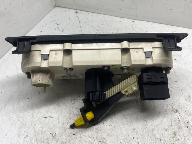 bontott FORD FIESTA VI Fűtéskapcsoló (manuális klímás)