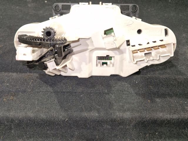 bontott FORD FIESTA VI Fűtéskapcsoló (manuális klímás)