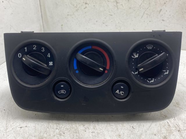 bontott FORD FIESTA VI Fűtéskapcsoló (manuális klímás)