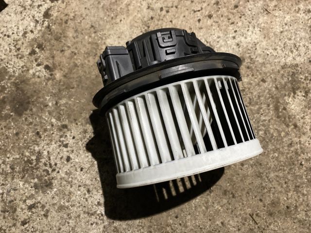 bontott FORD FIESTA VI Fűtőmotor (Klímás)