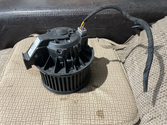 bontott FORD FIESTA VI Fűtőmotor (Klímás)