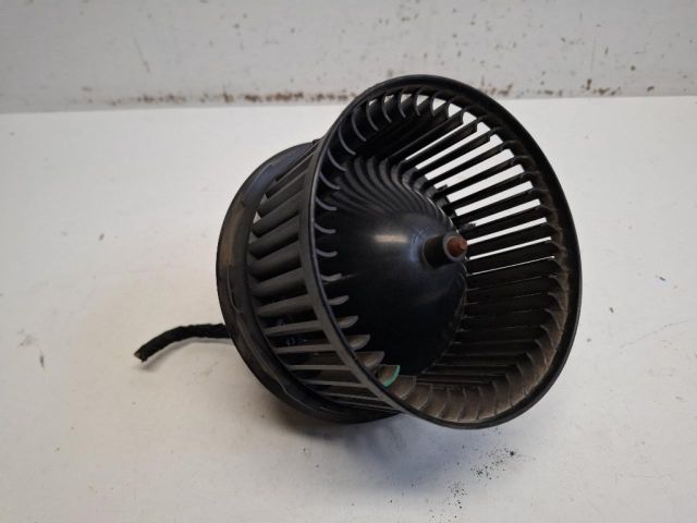 bontott FORD FIESTA VI Fűtőmotor (Klímás)