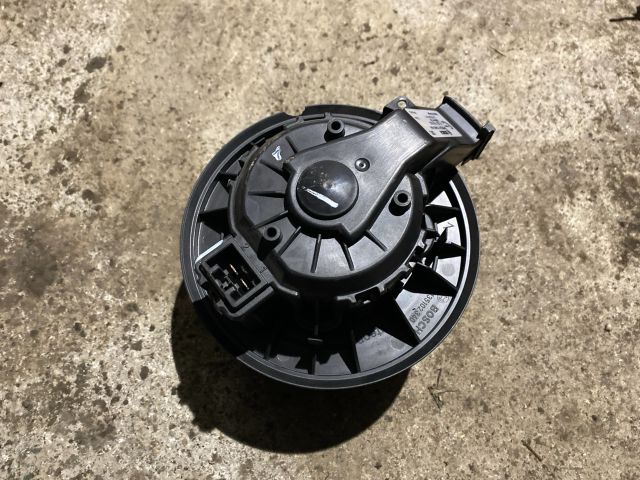 bontott FORD FIESTA VI Fűtőmotor (Klímás)