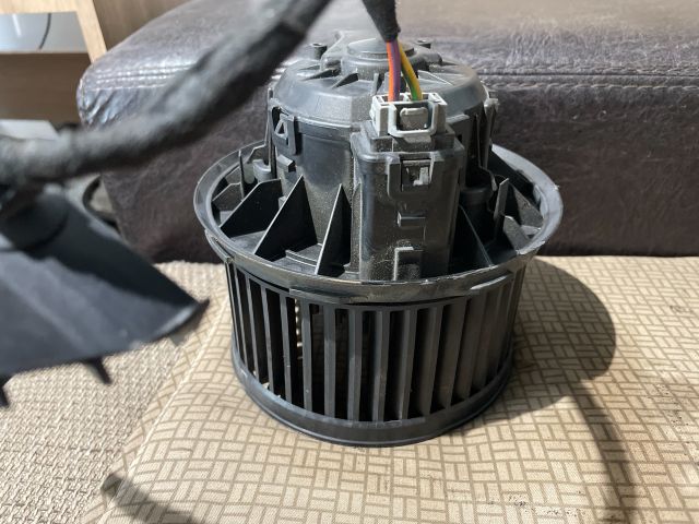 bontott FORD FIESTA VI Fűtőmotor (Klímás)