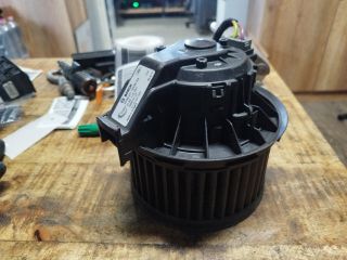 bontott FORD FIESTA VI Fűtőmotor (Klímás)