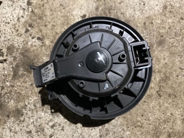 bontott FORD FIESTA VI Fűtőmotor (Klímás)