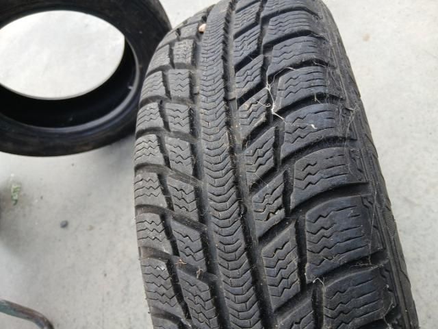 bontott FORD FIESTA VI Gumiabroncs (1 db)