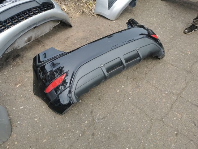 bontott FORD FIESTA VI Hátsó Lökhárító (Részeivel)