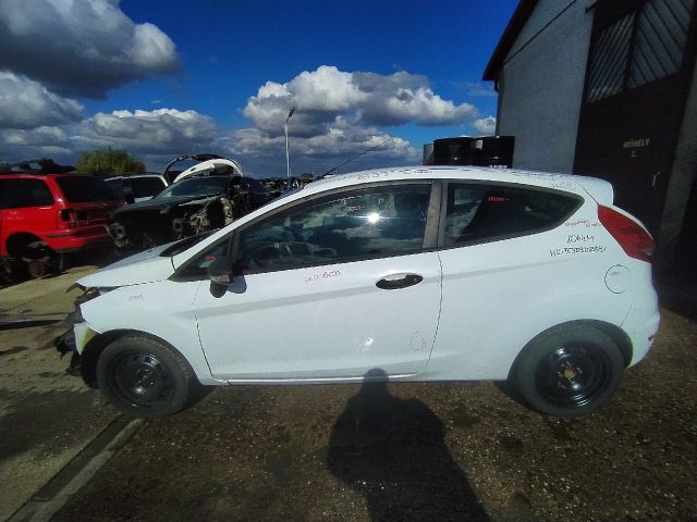 bontott FORD FIESTA VI Hátsó Szélvédő