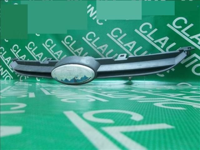 bontott FORD FIESTA VI Hűtőrács