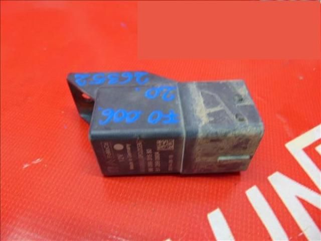 bontott FORD FIESTA VI Izzító Relé