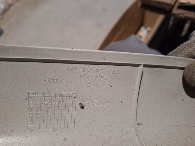 bontott FORD FIESTA VI Jobb A Oszlop Burkolat