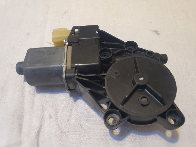 bontott FORD FIESTA VI Jobb első Ablakemelő Motor