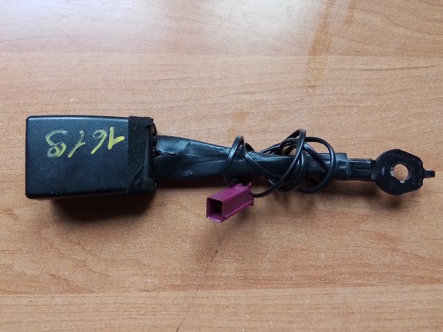 bontott FORD FIESTA VI Jobb első Biztonsági Öv Csat