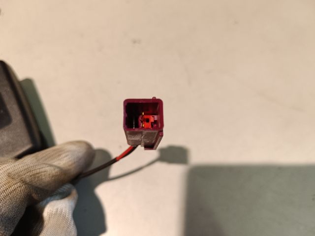 bontott FORD FIESTA VI Jobb első Biztonsági Öv Csat