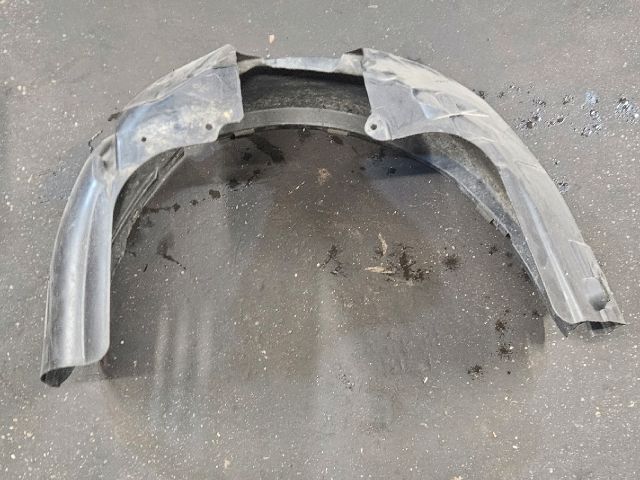 bontott FORD FIESTA VI Jobb első Első Dobbetét (Kerékjárati, Műanyag)