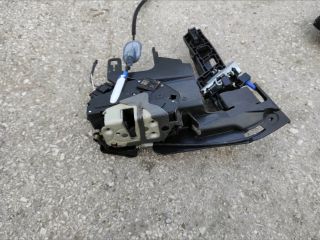 bontott FORD FIESTA VI Jobb első Központizár Motor