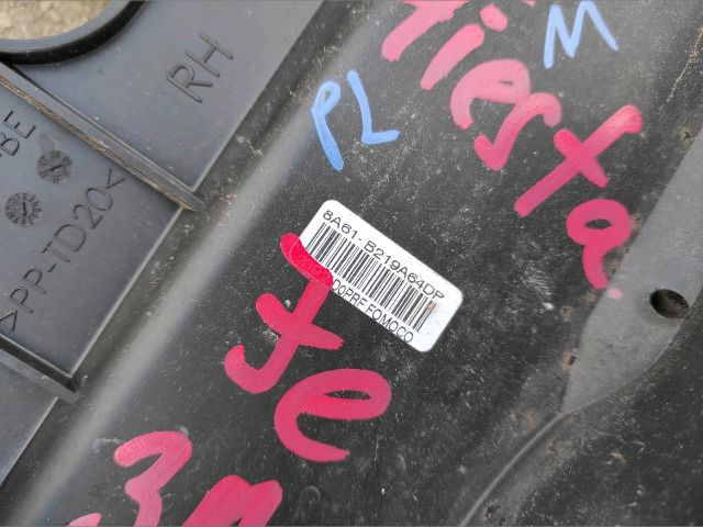 bontott FORD FIESTA VI Jobb első Központizár Motor