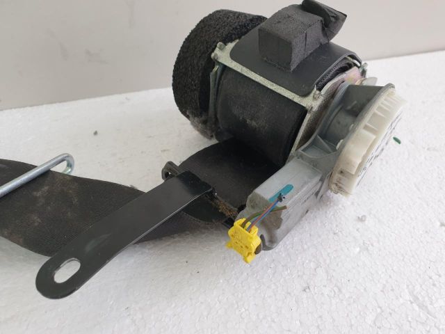 bontott FORD FIESTA VI Jobb első Övfeszítő