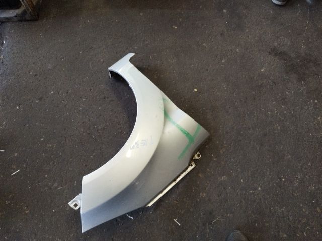 bontott FORD FIESTA VI Jobb első Sárvédő