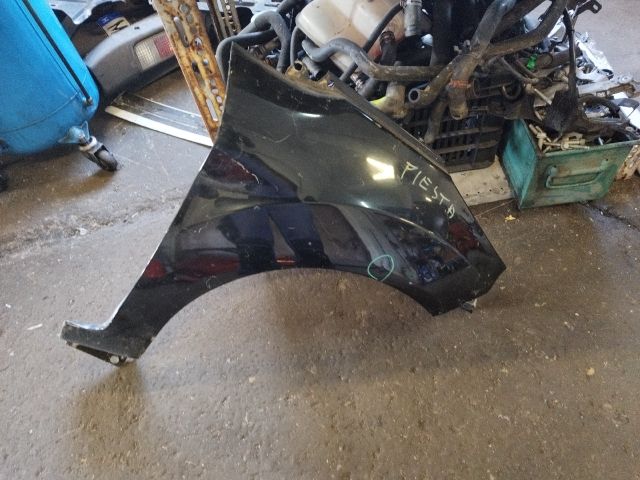 bontott FORD FIESTA VI Jobb első Sárvédő