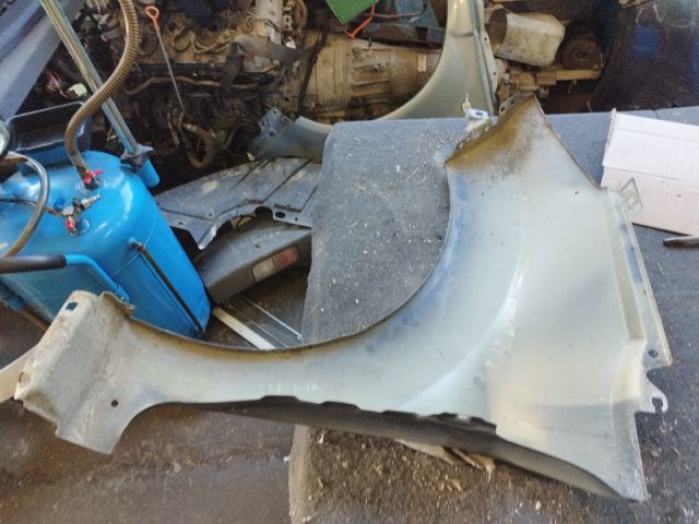 bontott FORD FIESTA VI Jobb első Sárvédő