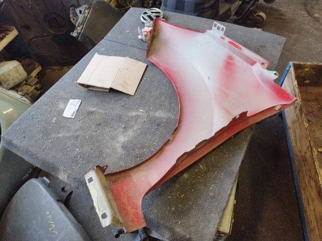 bontott FORD FIESTA VI Jobb első Sárvédő