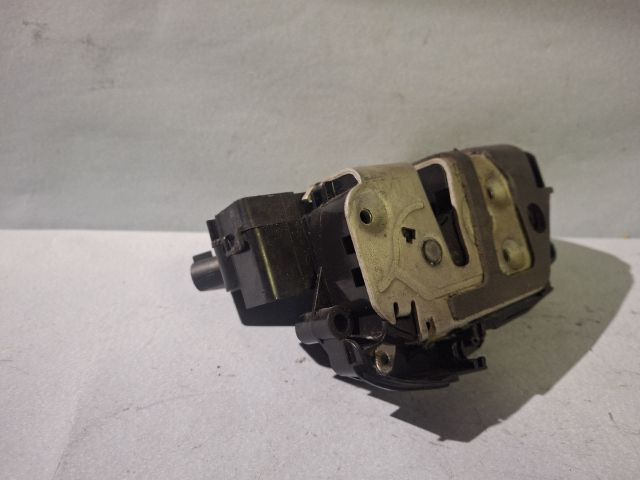 bontott FORD FIESTA VI Jobb hátsó Ajtózár