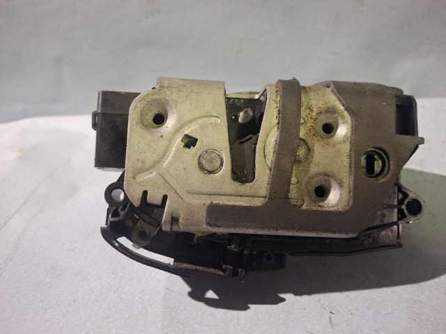 bontott FORD FIESTA VI Jobb hátsó Ajtózár