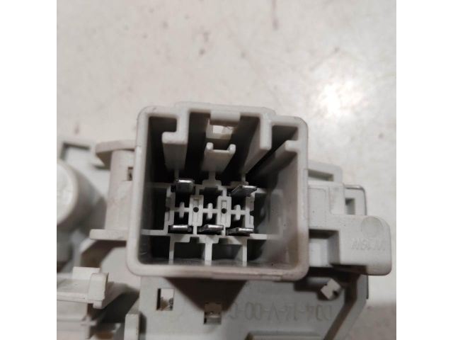 bontott FORD FIESTA VI Jobb Hátsó Lámpa Foglalat