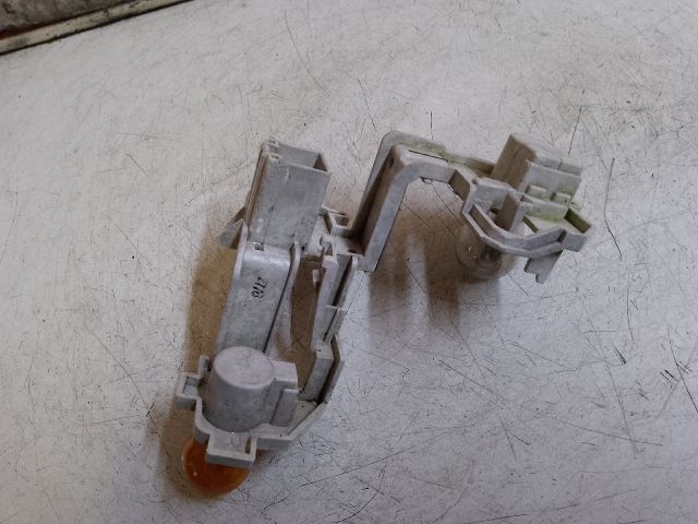 bontott FORD FIESTA VI Jobb Hátsó Lámpa Foglalat