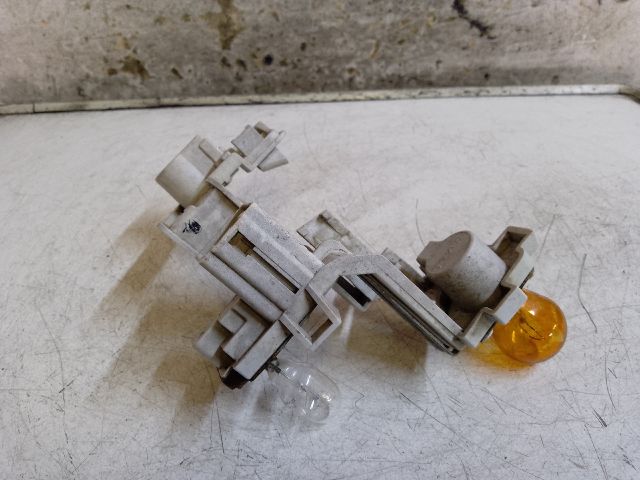 bontott FORD FIESTA VI Jobb Hátsó Lámpa Foglalat