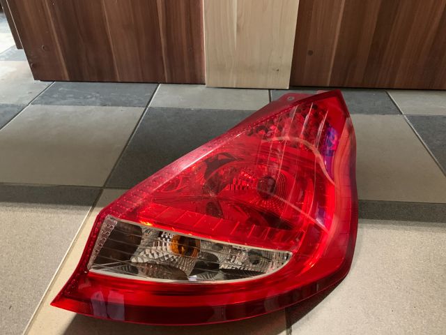 bontott FORD FIESTA VI Jobb Hátsó Lámpa