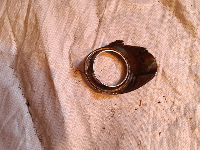 bontott FORD FIESTA VI Jobb Ködlámpa Rács