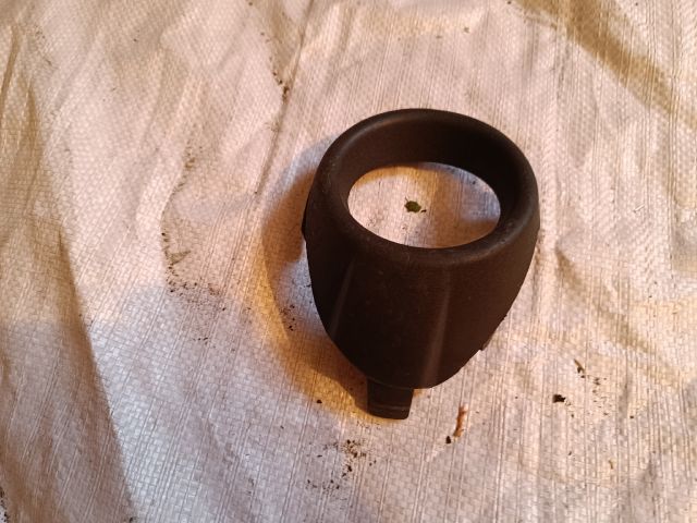 bontott FORD FIESTA VI Jobb Ködlámpa Rács